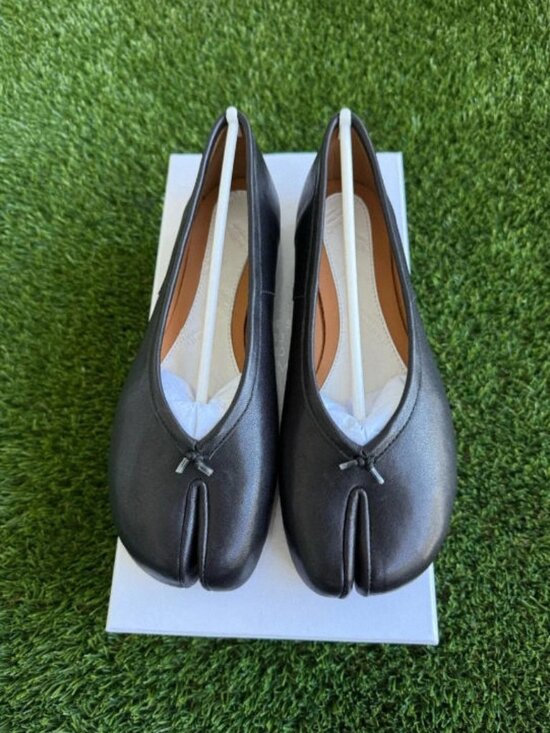 Maison Martin Margiela​​​ Shoes - Maison Margiela Tabi Flats – Black, with Original Box
